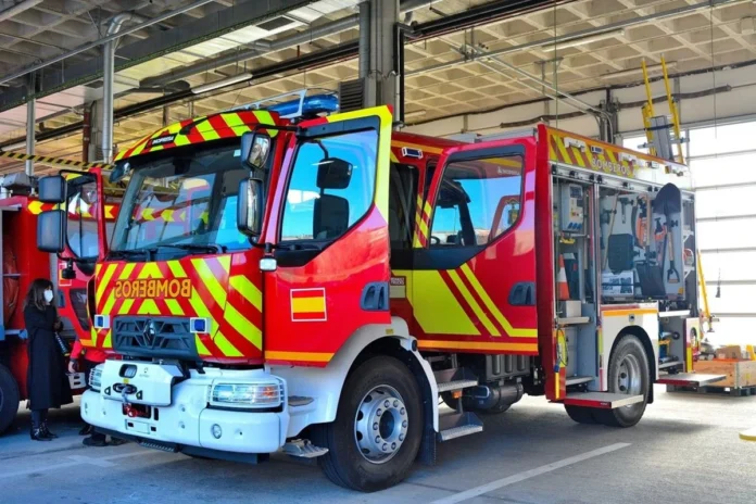 La policía y bomberos intervienen en Alcorcón por un aviso de incendio