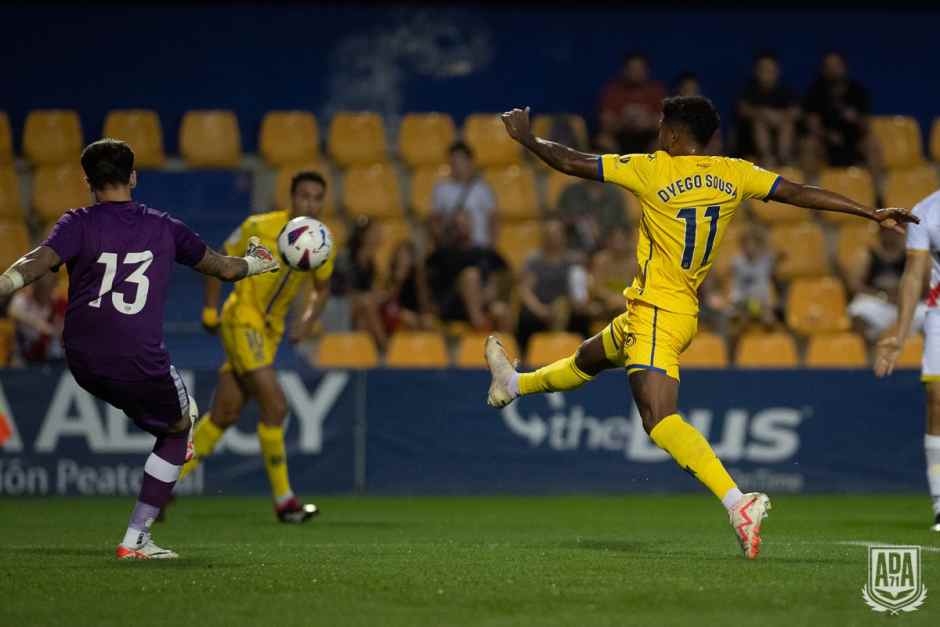 La 46ª edición del Puchero se decidió desde los once metros después del 2-2 en los 90 minutos. El Trofeo Puchero Siena TPC se va para Vallecas en la tanda de penaltis.