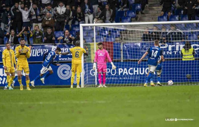 Oviedo 2-0 Alcorcón/ Seoane y Camarasa dejan al Alcorcón encallado en la zona baja