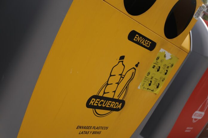 Reciclar bien para mejorar Alcorcón con el contenedor amarillo