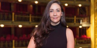 Carolina África, vecina de Alcorcón, dirige 'Verano en diciembre' con varios actores de renombre