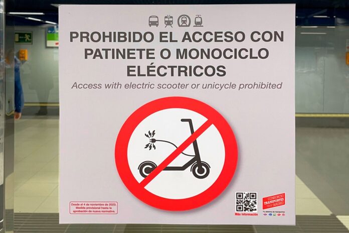 Prohibido el acceso al transporte público con patinetes eléctricos en Alcorcón y el resto de la región