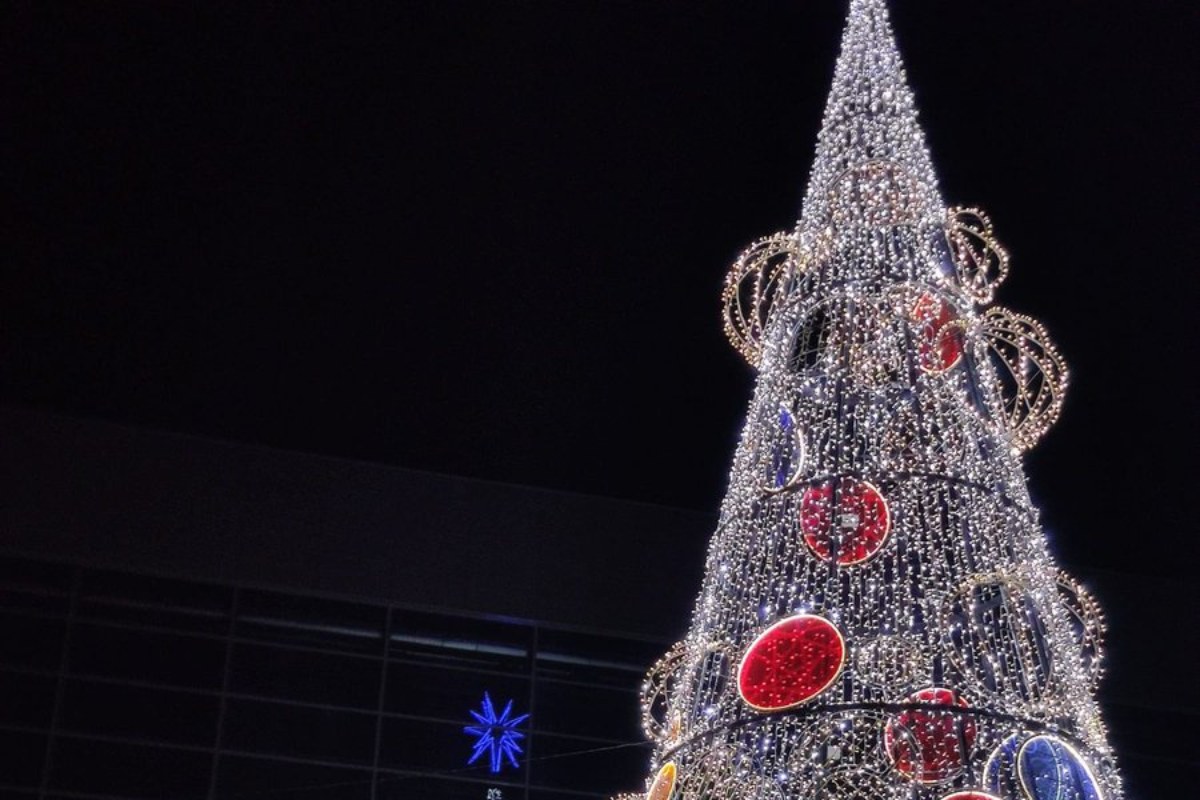Alcorcón recibe la Navidad con el encendido de luces y un espectáculo pirotécnico