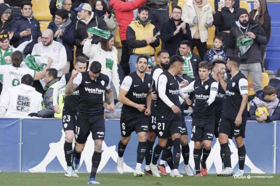 Alcorcón 0-2 Elche/ Un Alcorcón previsible y sin reacción vuelve a caer en Santo Domingo 