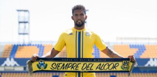 La lesión de Dyego Sousa lastra el debut de Nafti con el Alcorcón