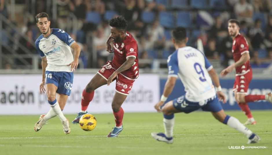 Tenerife 1-0 Alcorcón/ El Alcorcón se vuelve sin tesoro de Tenerife por culpa de Ángel