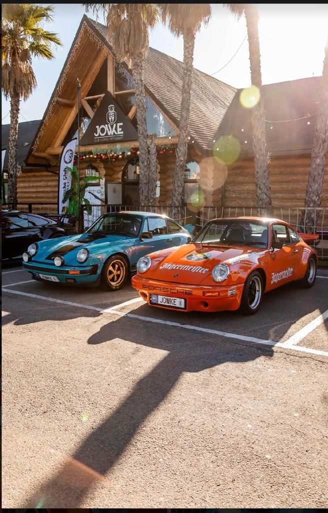 Concentración del club Porsche España en la Jowke de Alcorcón