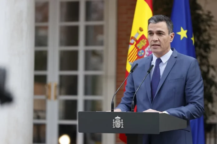 Pedro Sánchez se acuerda de la alcorconera María Herrera en su último acto público