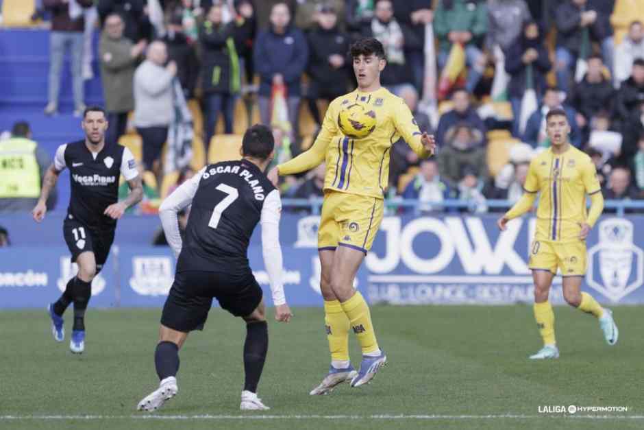 Alcorcón 0-2 Elche/ Un Alcorcón previsible y sin reacción vuelve a caer en Santo Domingo 