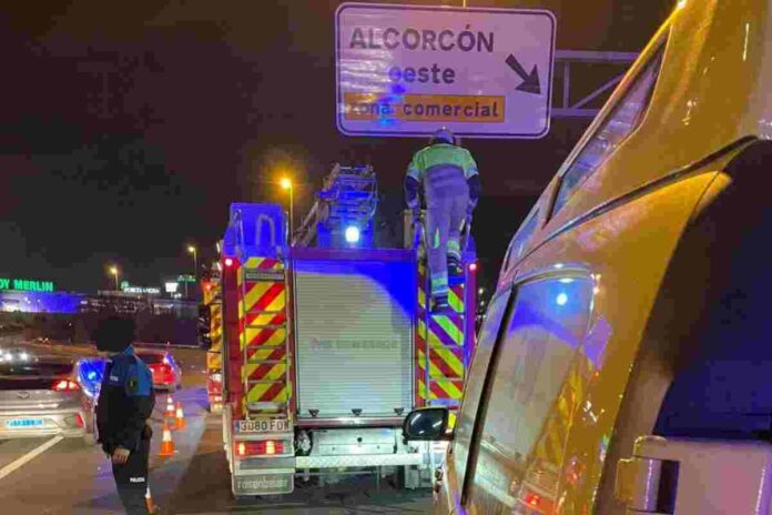 Colisión entre tres vehículos en la M506 a la altura de Alcorcón