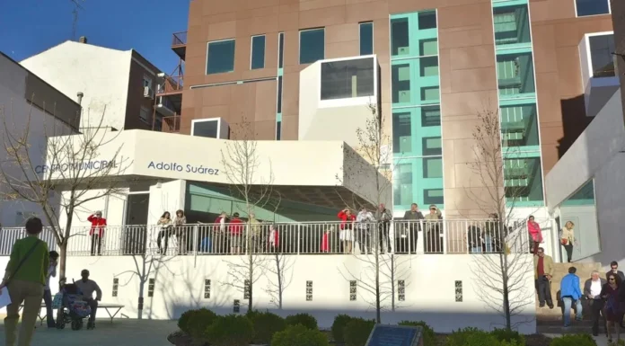 Organizan un mercadillo de San Valentín en Alcorcón para impulsar el comercio local