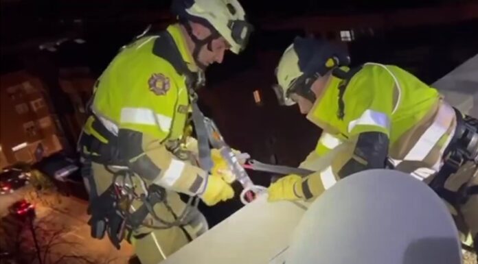 Nuevo rescate de una persona atrapada en su terraza gracias a los bomberos de Alcorcón