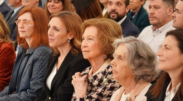 Inaugurado el centro de diálisis Los Llanos III de Alcorcón junto a la Reina Doña Sofía