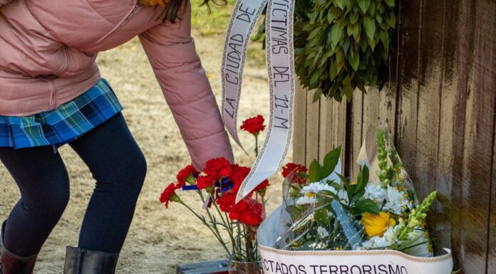 Un año más se recuerda la pérdida de Alberto y Osama, vecinos de Alcorcón, en el 11-M