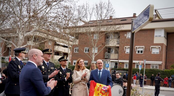 PP y Vox abandonan el acto de nombramiento de Rubalcaba en Alcorcón
