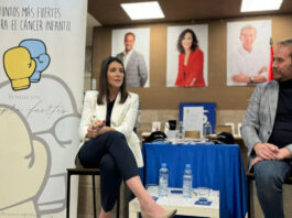 La charla Siempre Fuertes inspira con la historia de esperanza de María Sánchez