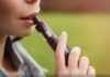 Sanidad prohibirá fumar y vapear al aire libre en lugares comunitarios de Alcorcón