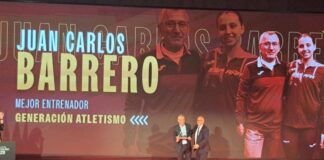 Juan Carlos Barrero del Club Atletismo Alcorcón premiado como Mejor Entrenador Generación 2023