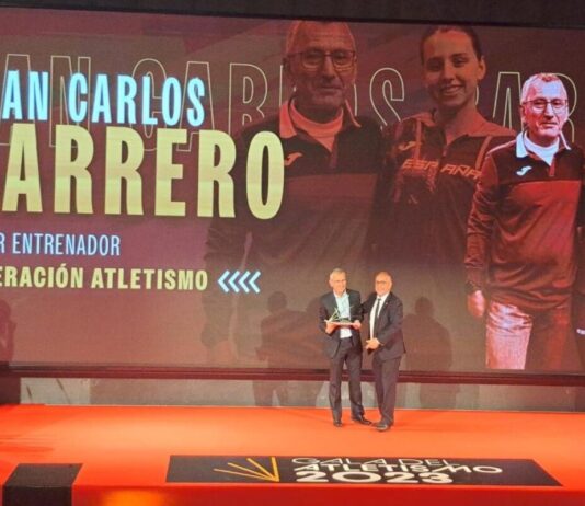 Juan Carlos Barrero del Club Atletismo Alcorcón premiado como Mejor Entrenador Generación 2023
