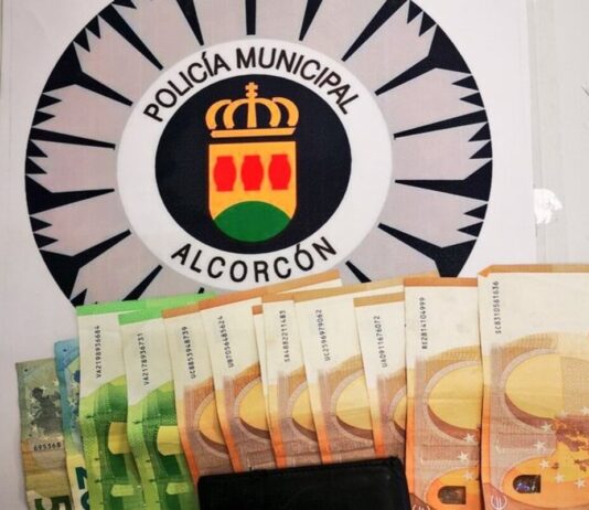 El aplaudido gesto de un vecino de Alcorcón que se ha hecho viral El aplaudido gesto de un vecino de Alcorcón que se ha hecho viral