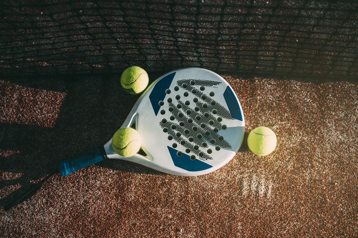 Impulsan sesiones gratuitas de tenis y pádel para los jóvenes de Alcorcón