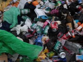Los vecinos de Alcorcón califican el servicio de recolección de residuos