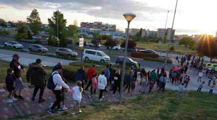 Marcha nocturna solidaria en el Ensanche Sur de Alcorcón