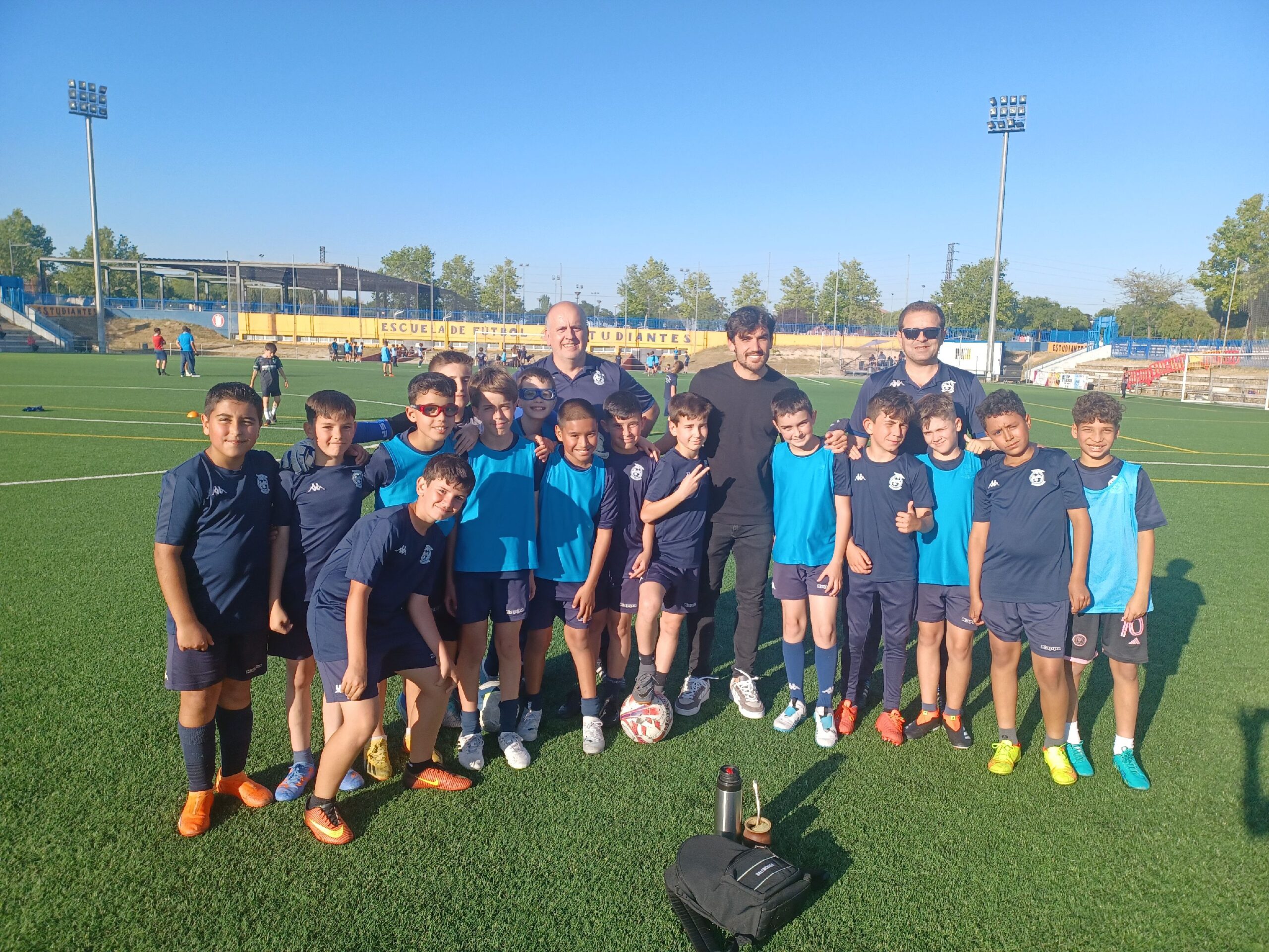 Arambarri, futbolista del Getafe, visita al Estudiantes en Alcorcón