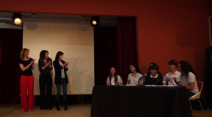 El colegio Villalkor y el IES Parque de Lisboa representarán a Alcorcón en semifinales de la Liga de Debate Intermunicipal