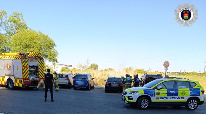 Nueva intervención de la Policía junto a los Bomberos de Alcorcón por un incendio en un vehículo