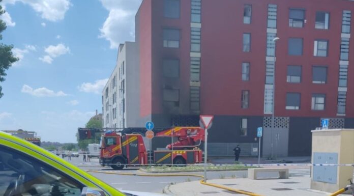 Aparatoso incendio sin víctimas mortales en Alcorcón