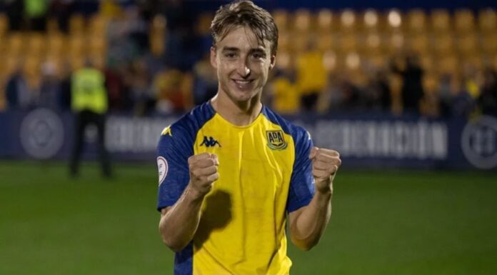El Alcorcón acuerda con el Racing el traspaso de Javi Castro
