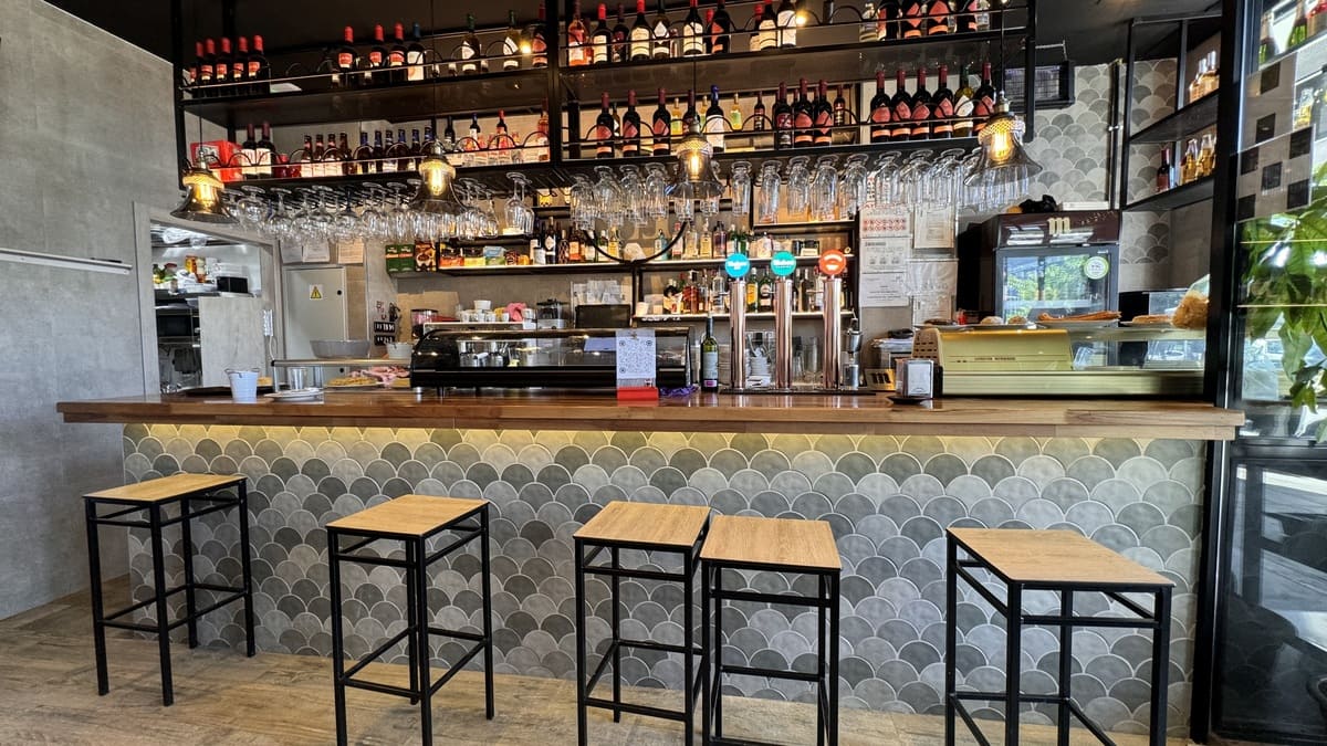 Taberna Ventura celebra su aniversario con los vecinos de Alcorcón