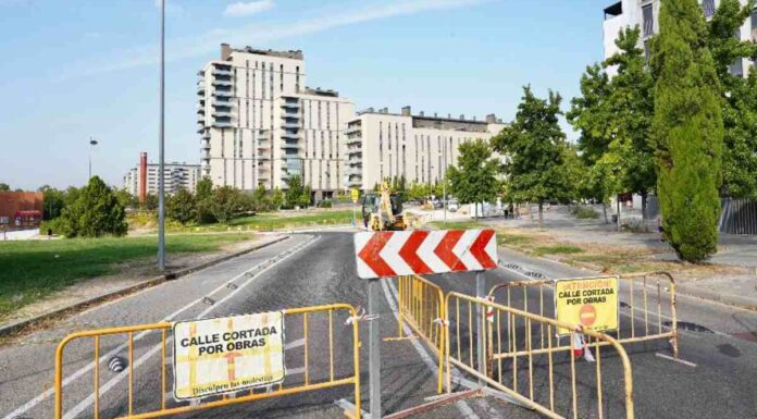 Continúan las obras de la rotonda Renfe de las Retamas