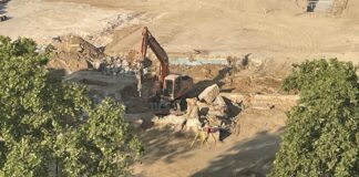 La excavación del terreno que ha supuesto la aparición de la Piscina Torremolinos en Alcorcón