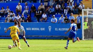 Pablo Álvarez, muy crítico tras la derrota del Alcorcón en Alcoy: "He sentido vergüenza"