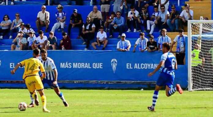 El Alcorcón se la pega en Alcoy, pleno del Trival Valderas...