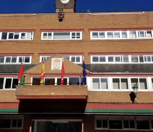 El Ayuntamiento de Alcorcón defiende la legalidad de un contrato tras las críticas del PP por una supuesta adjudicación a dedo