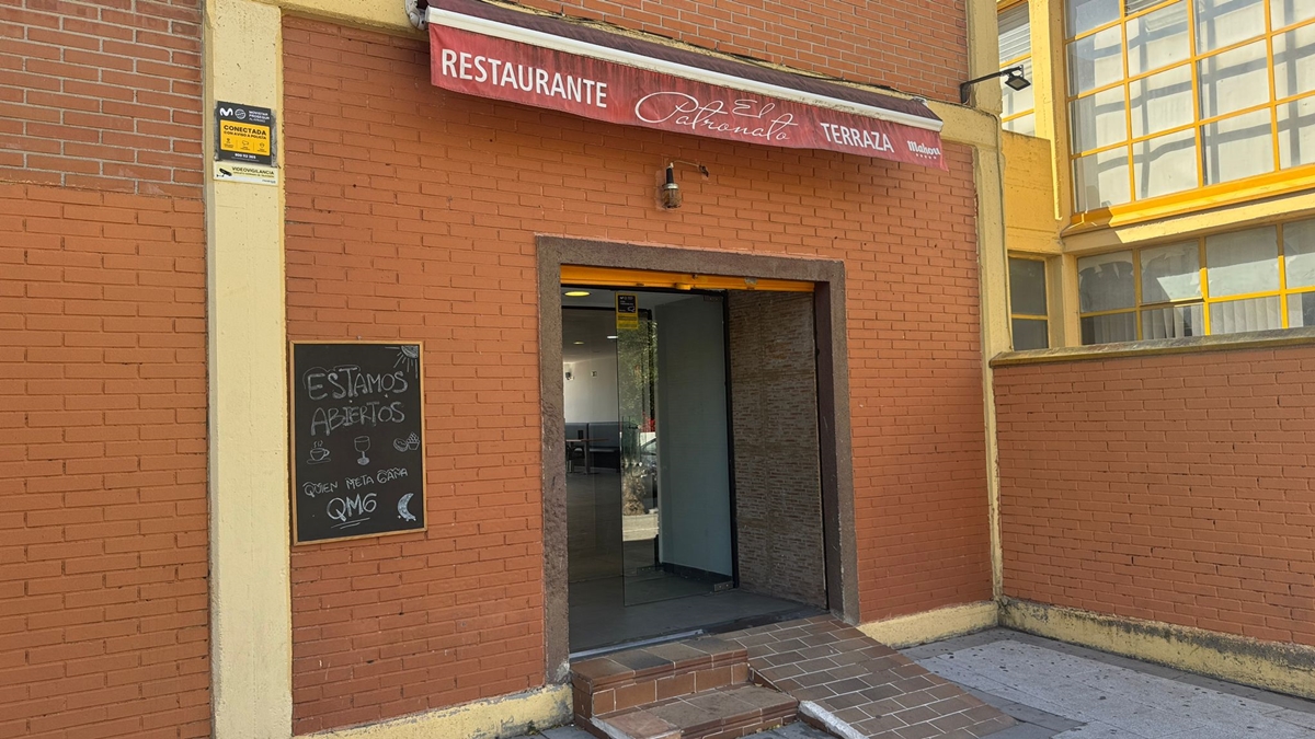 Los vecinos de Alcorcón ya pueden volver a tomar café en polideportivo Los Cantos