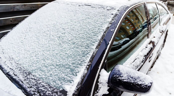 Cómo cuidar los cristales del coche en otoño e invierno