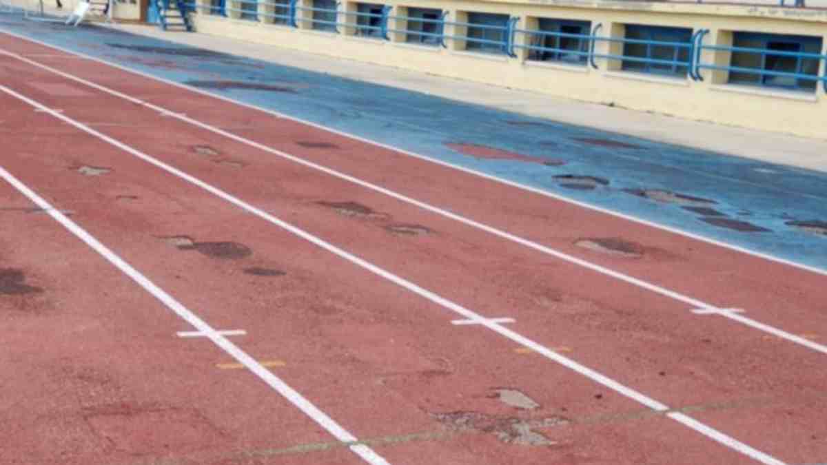 La Federación de Atletismo exige la reforma de la pista de Alcorcón