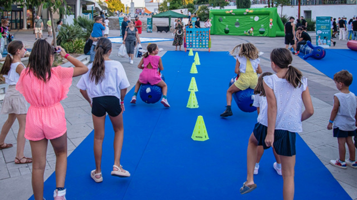 El Centro Comercial TresAguas celebra una vuelta al cole gigante en Alcorcón