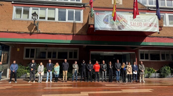 Alcorcón guarda un minuto de silencio como condena al asesinato de un taxista en Alcalá de Henares