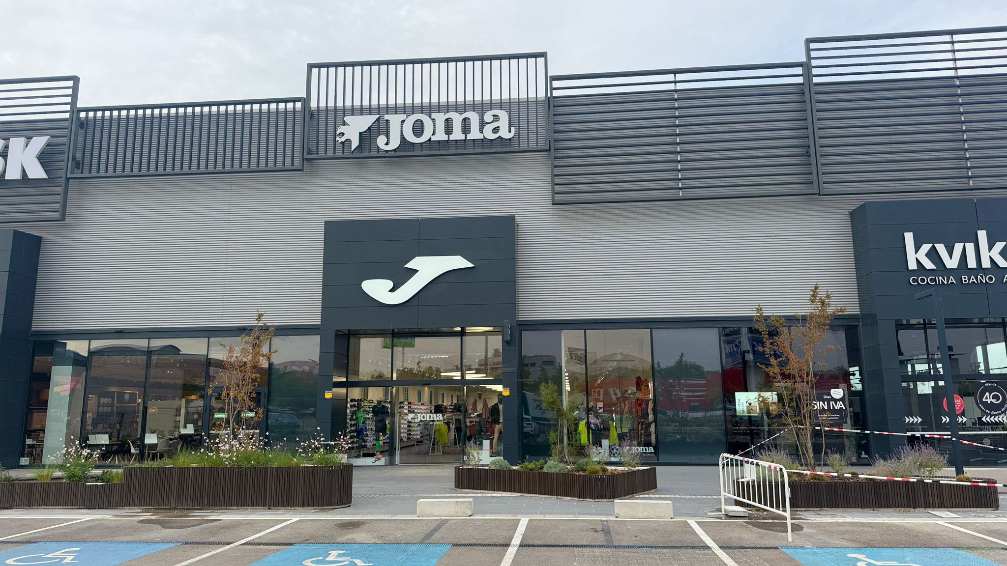 Joma abre una nueva tienda en Alcorcón