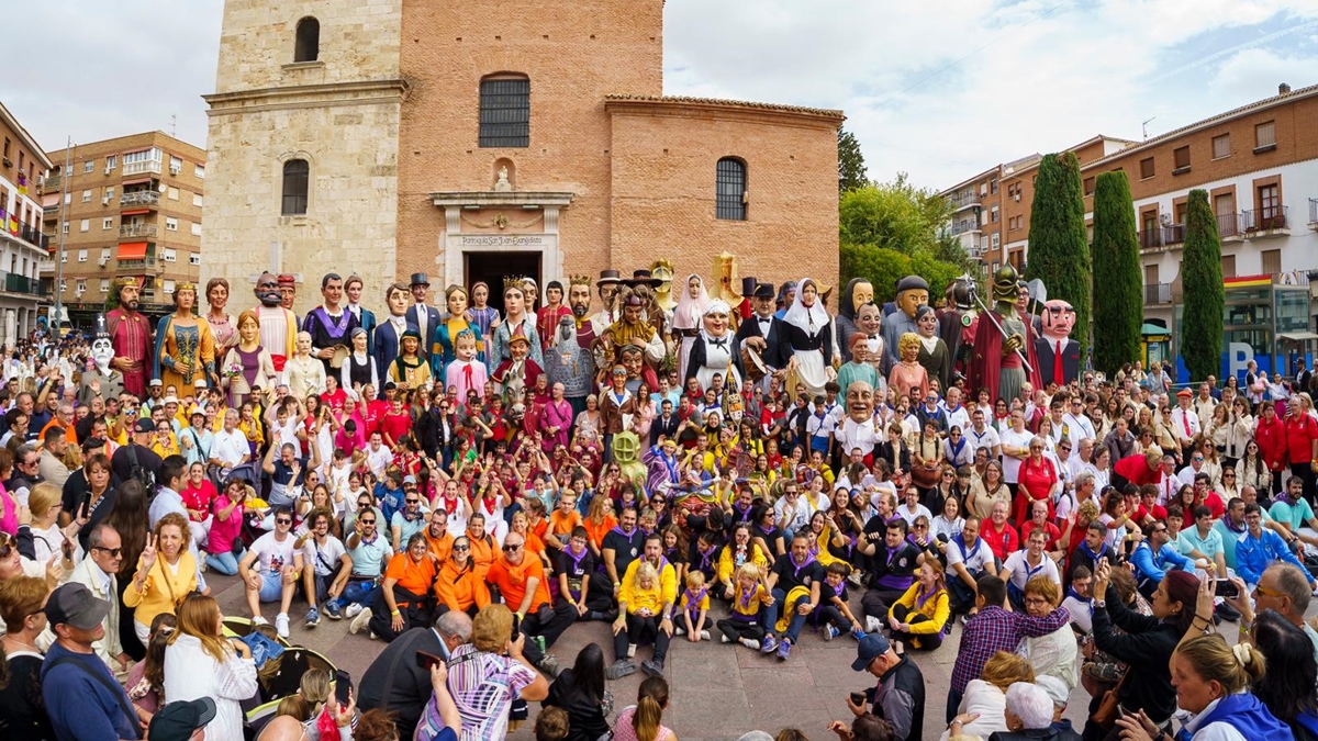 Los Gigantes y Cabezudos de Valderas que marcan la historia de Alcorcón