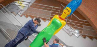 Alcorcón se convierte en sede de “La Escultura” que fusiona a Frida Khalo y Marge Simpson