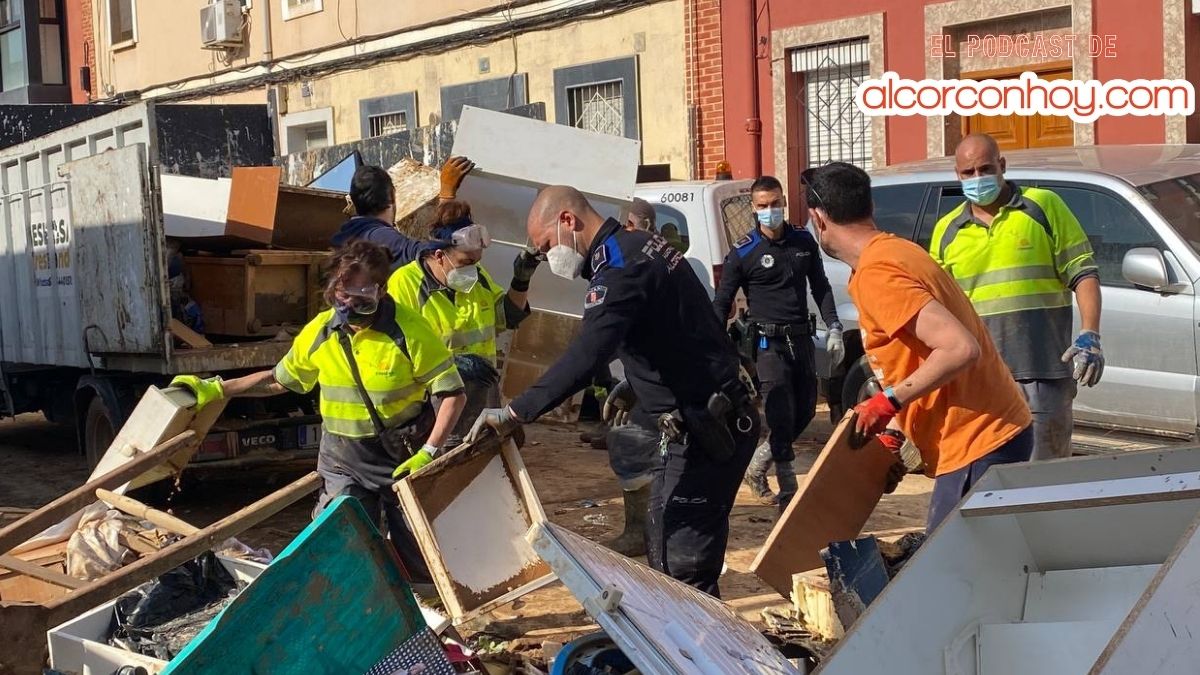 Esmasa y policía de Alcorcón en Paiporta, Valencia.