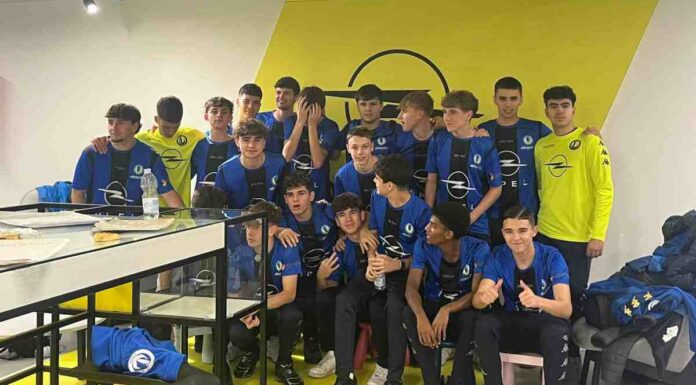 Los futbolistas del Club Deportivo Liberta visitan Ascauto
