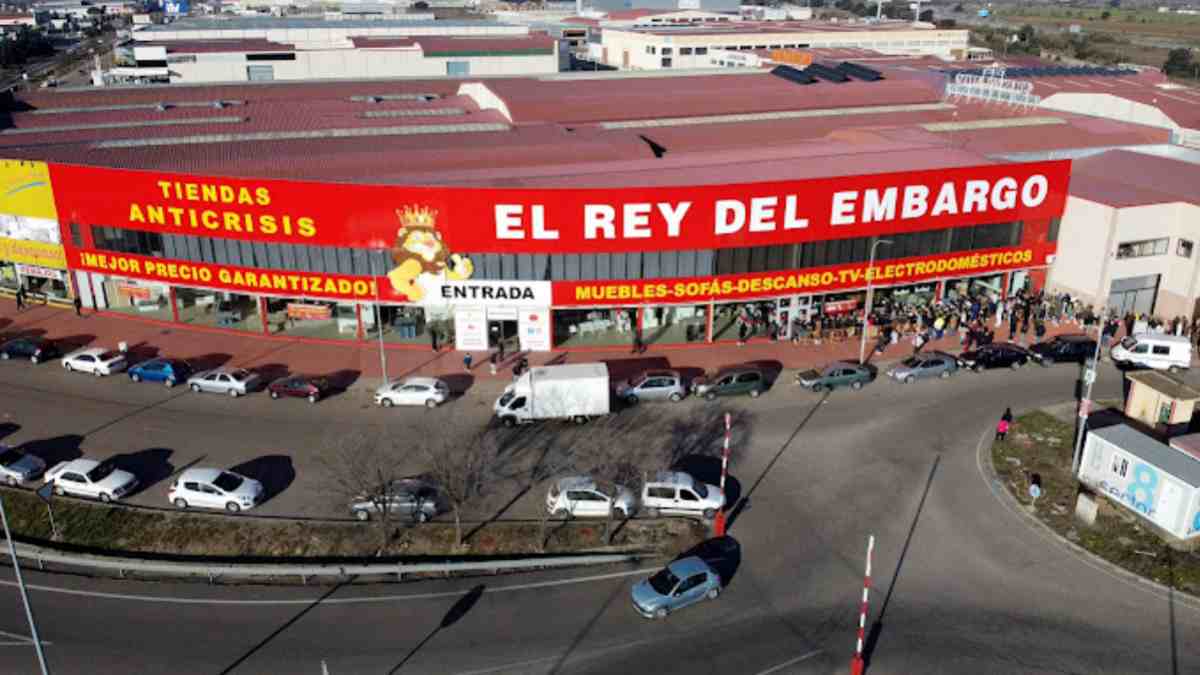 El Rey del Embargo elige Alcorcón para abrir su primera tienda en Madrid  