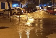 Inundaciones en varias calles de Alcorcón que han producido cortes de luz y agua